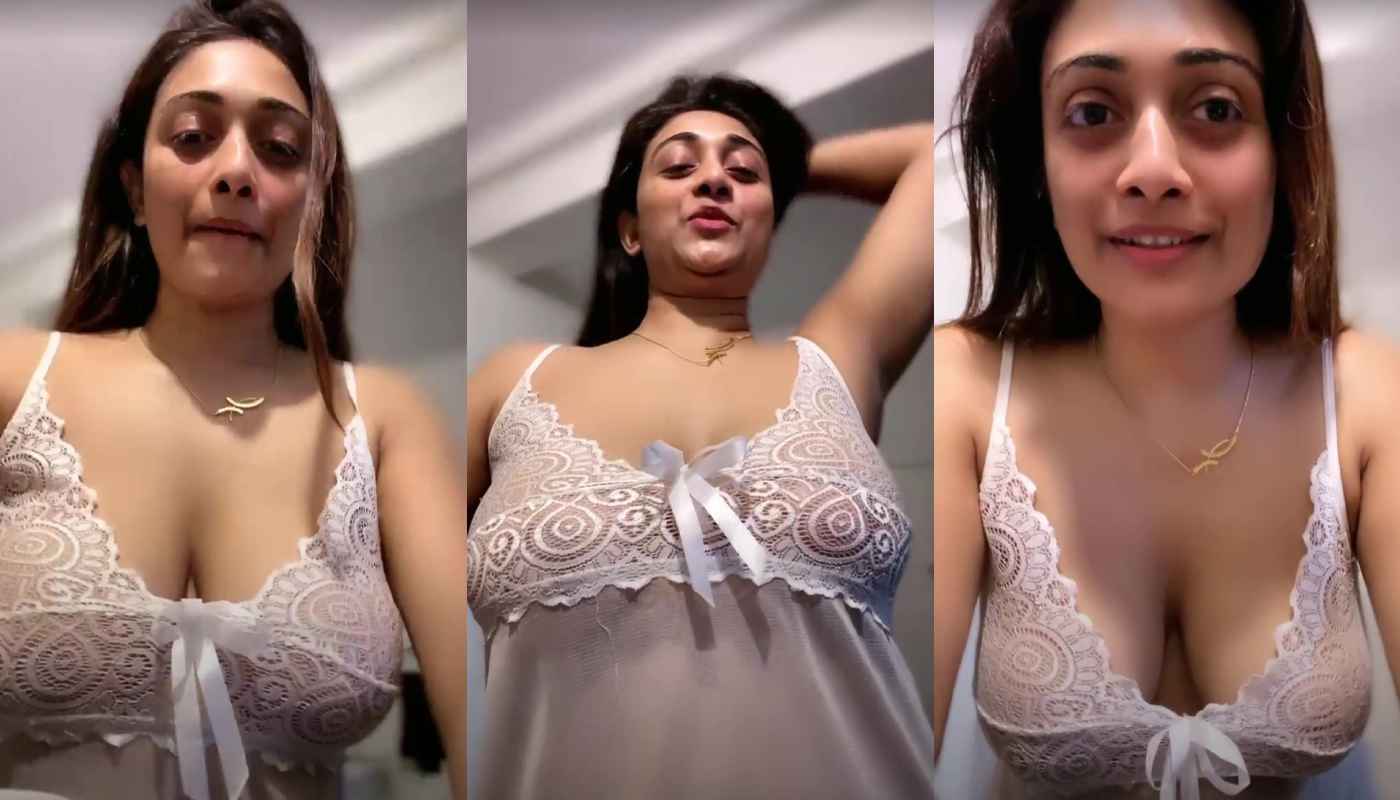 Famous Supermodel and Actress Satarupa Pyne aka Nefertiti Big Cleavage Show In Near Transparent Top