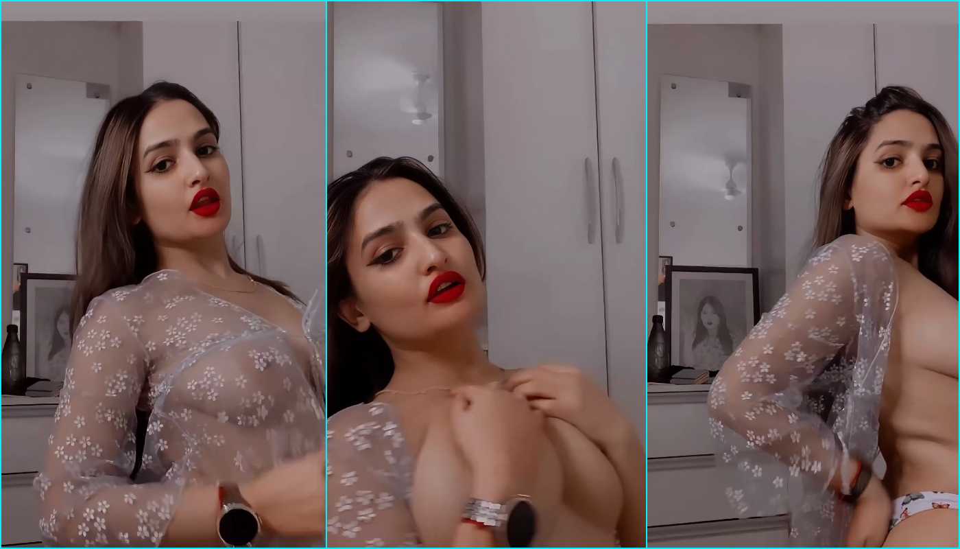 Sassy Poonam Nude Showing Boobs in HD